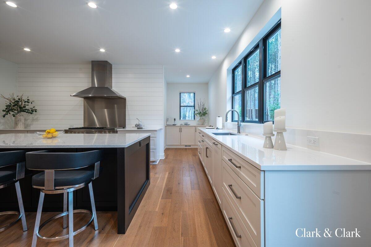 10660 Kissing Ridge Drive SE