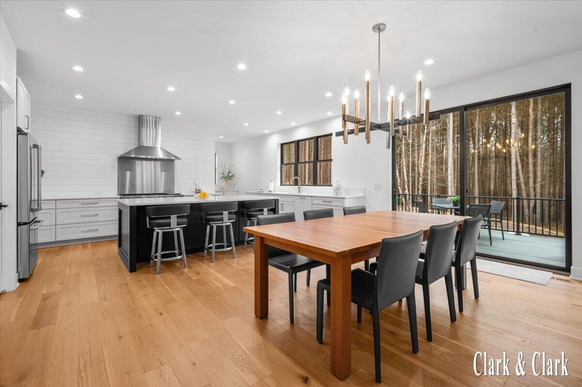 10660 Kissing Ridge Drive SE