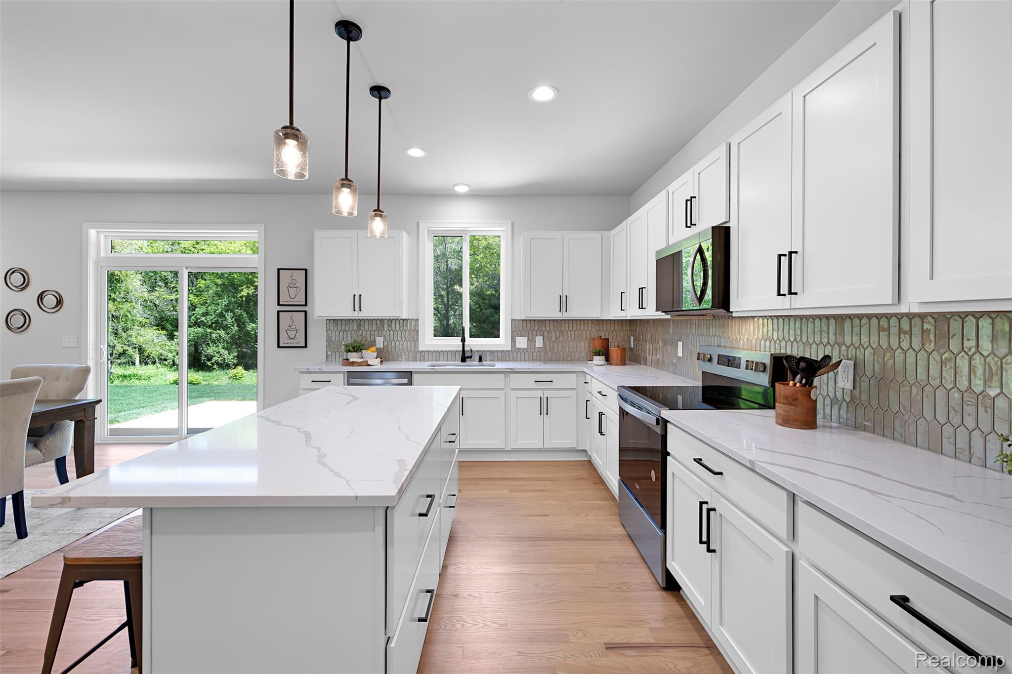 8977 Acacia Trail