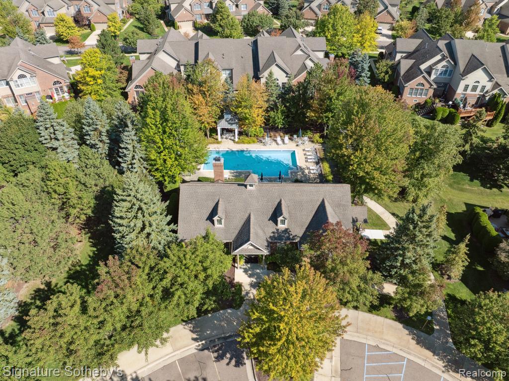 44634 N Broadmoor Circle