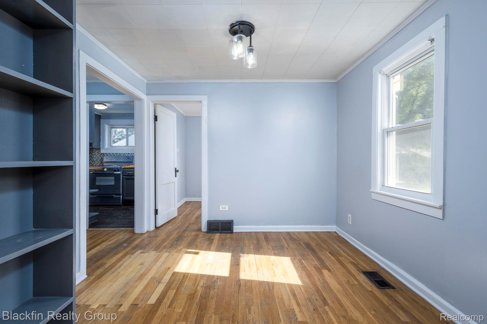 420 W Browning Avenue