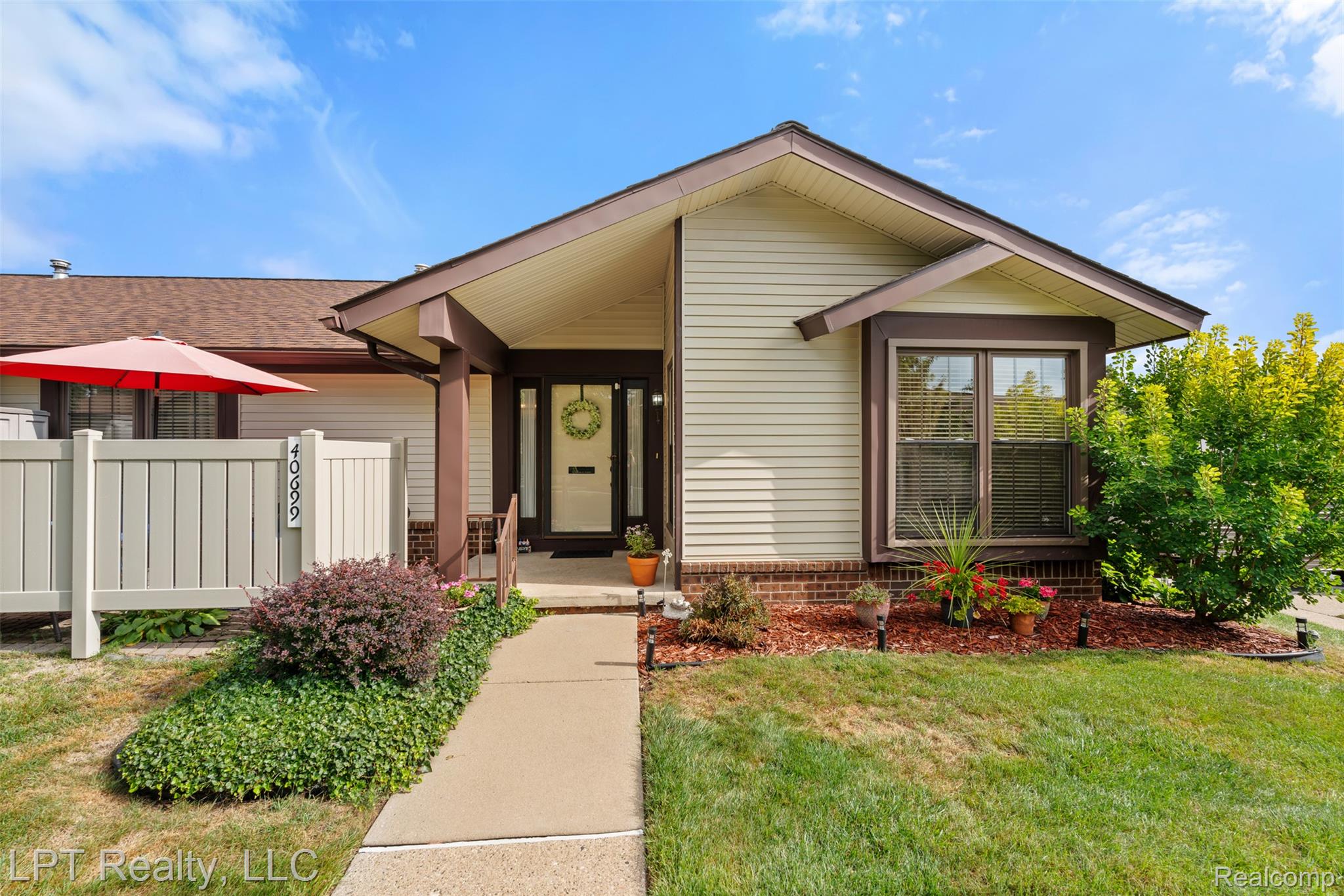 40699 Newport Drive 256