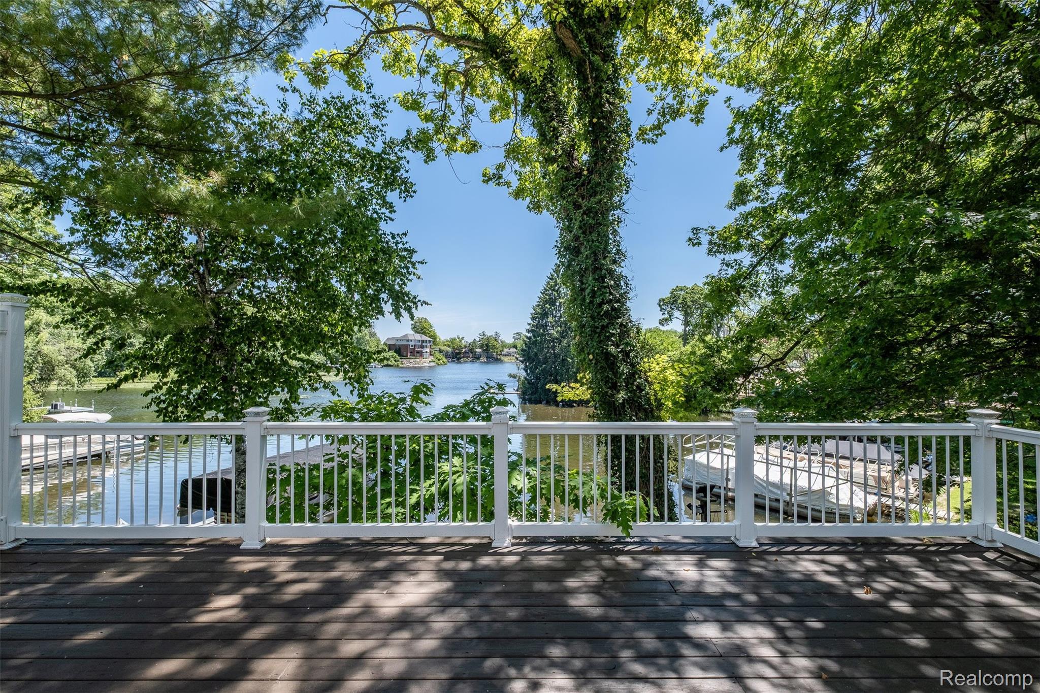 524 Fernhurst Court