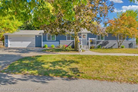 1095 Wyman Drive Waterford Charter Township MI 48328