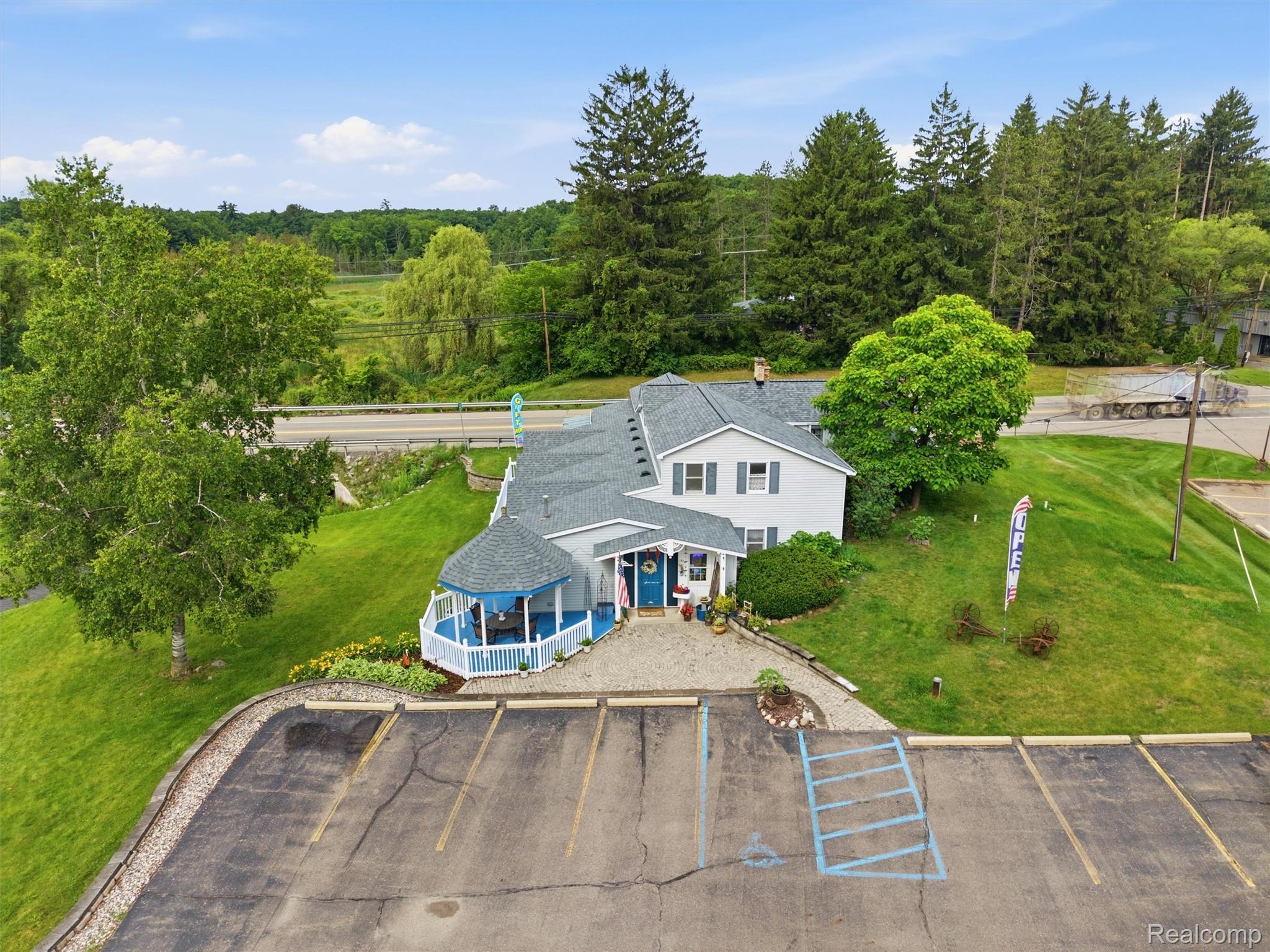 425 S Ortonville Road