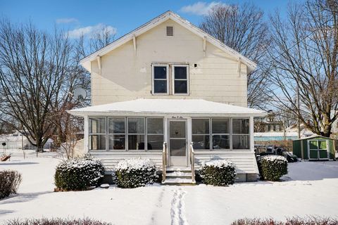 106 S Lincoln Street White Pigeon Village MI 49099