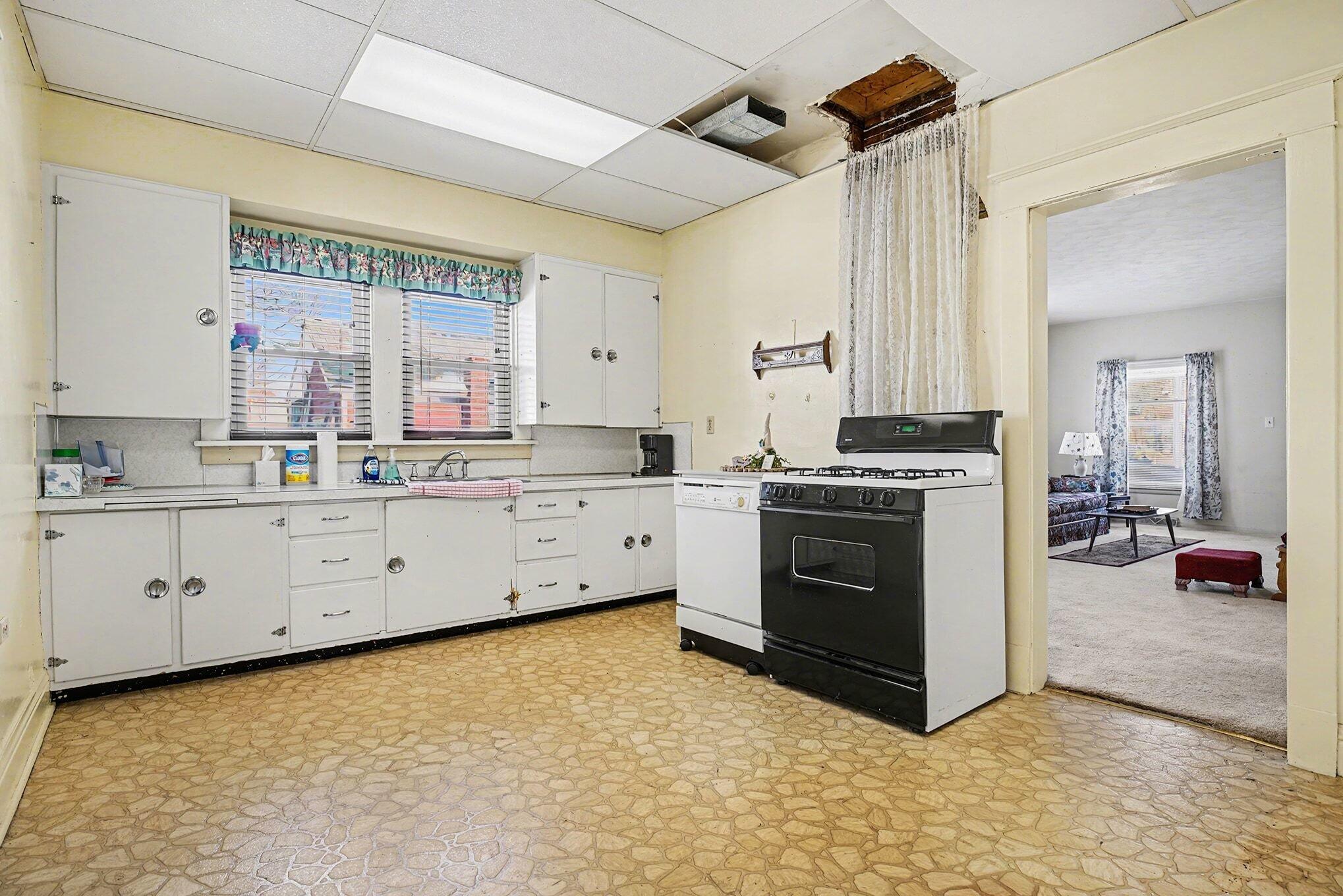 106 S Lincoln Street