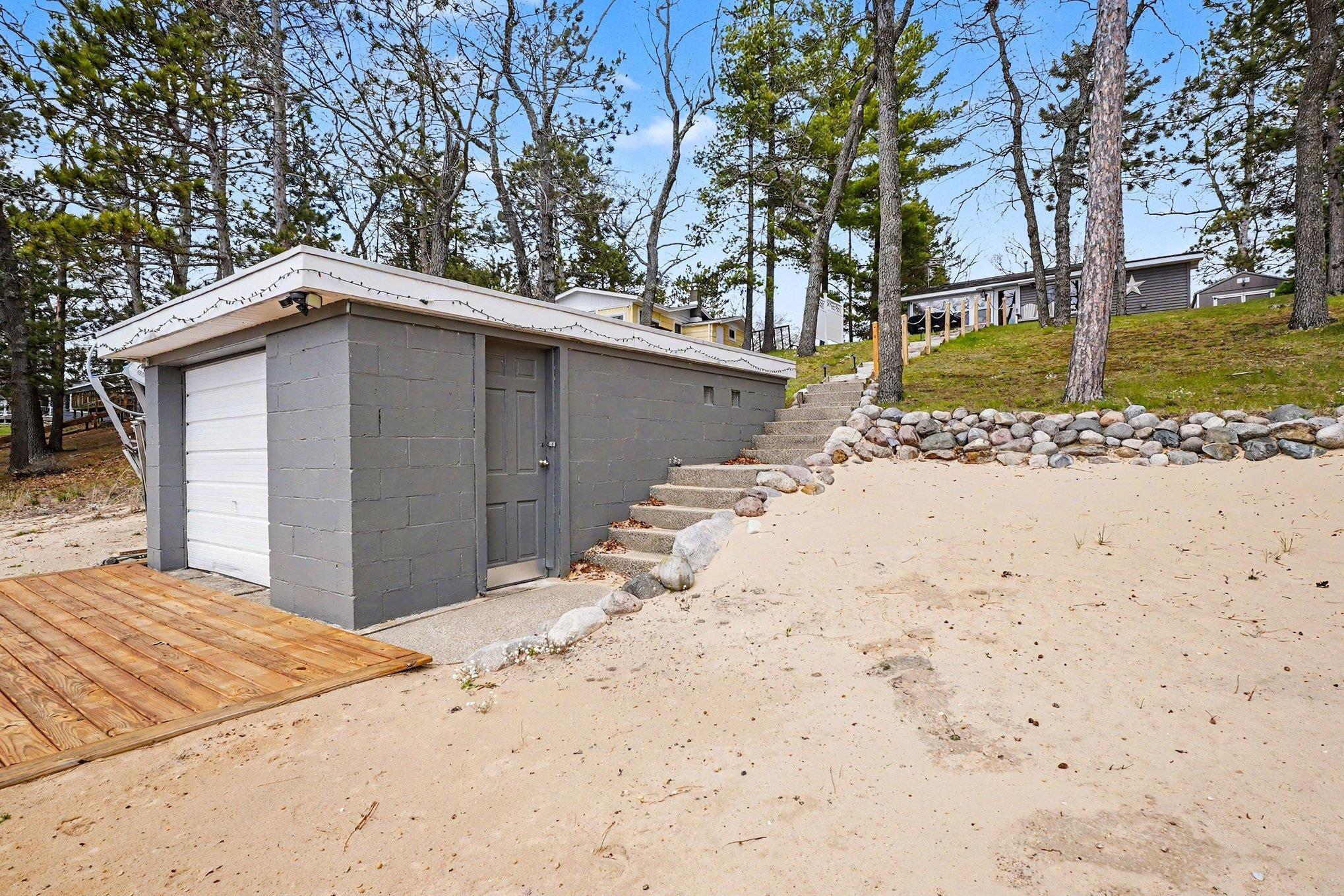 3511 Shady Lane