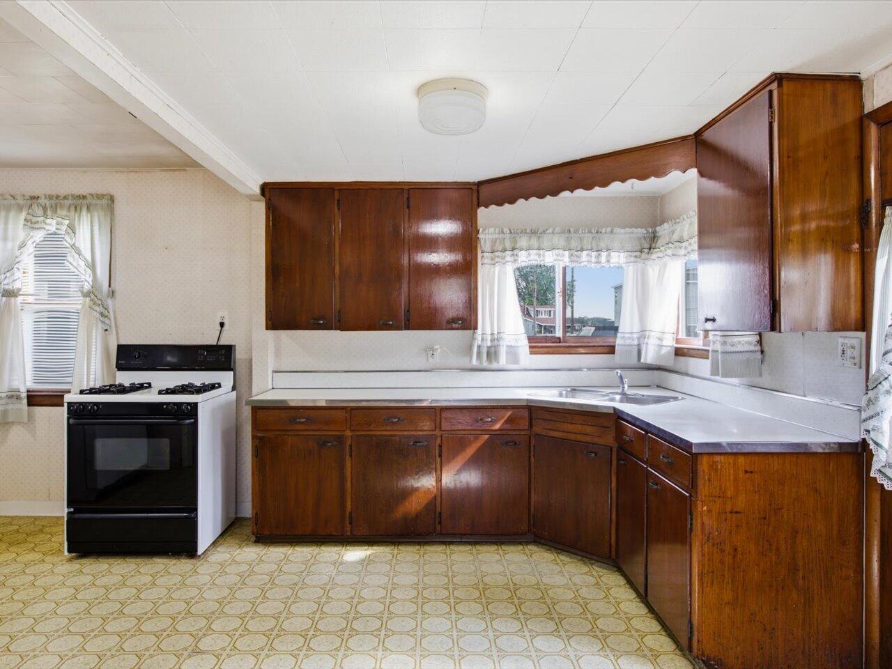 124 N Park Drive