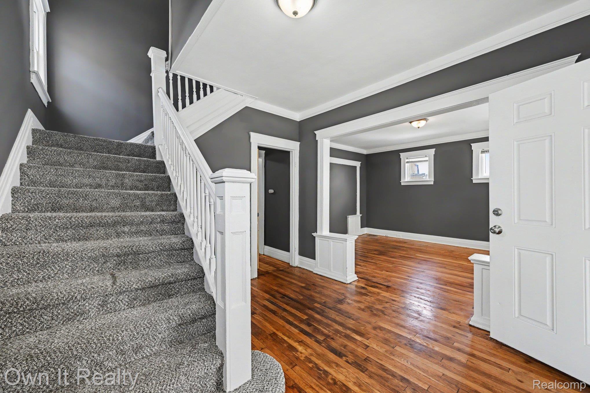 44 MAPLE Street