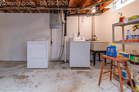 Tiny photo for 11534 Briarcliff Drive, Warren City, MI 48093 (MLS # 20261068598)