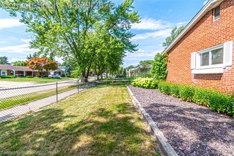 Tiny photo for 11534 Briarcliff Drive, Warren City, MI 48093 (MLS # 20261068598)