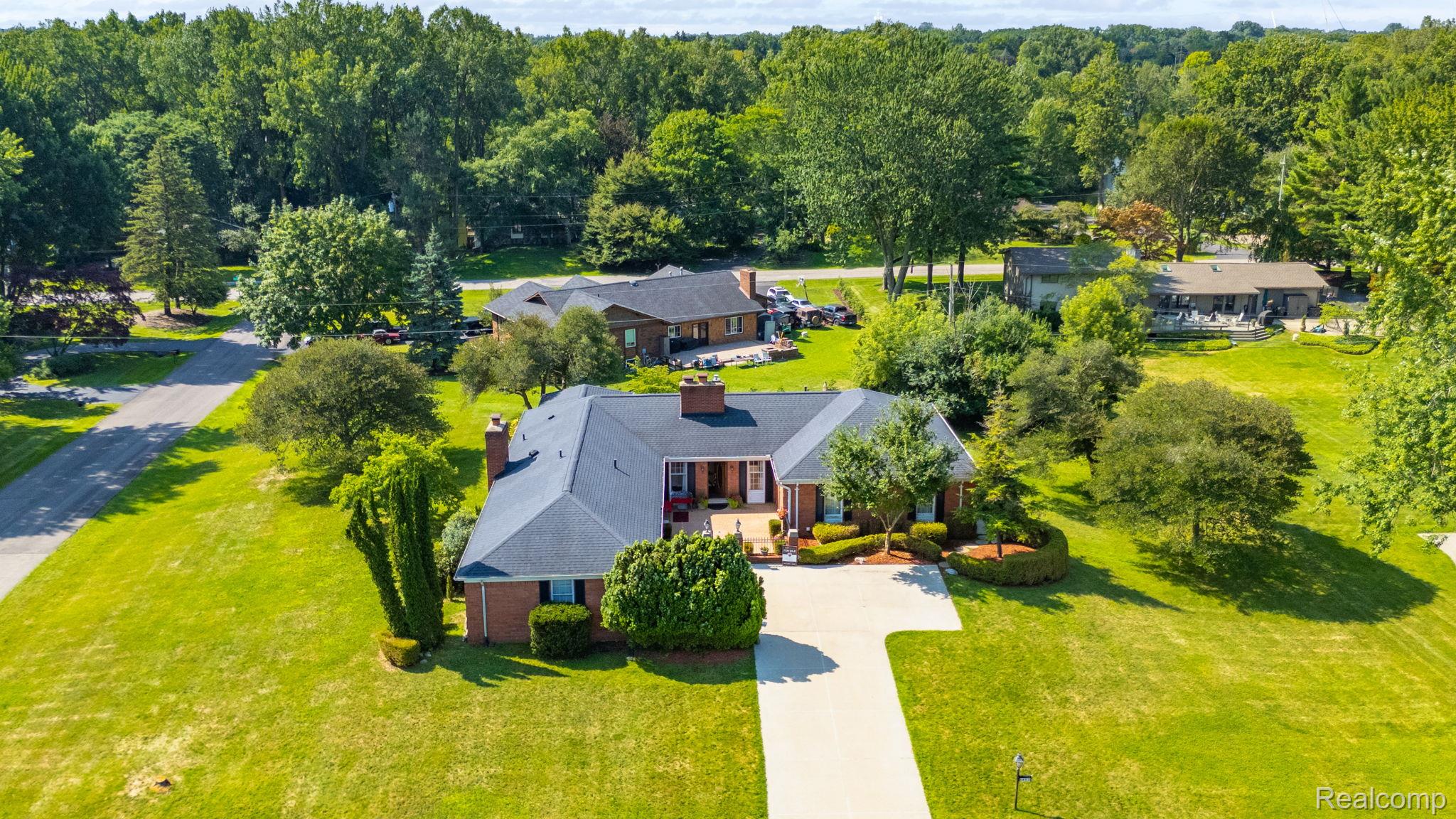 1853 W Bend Drive