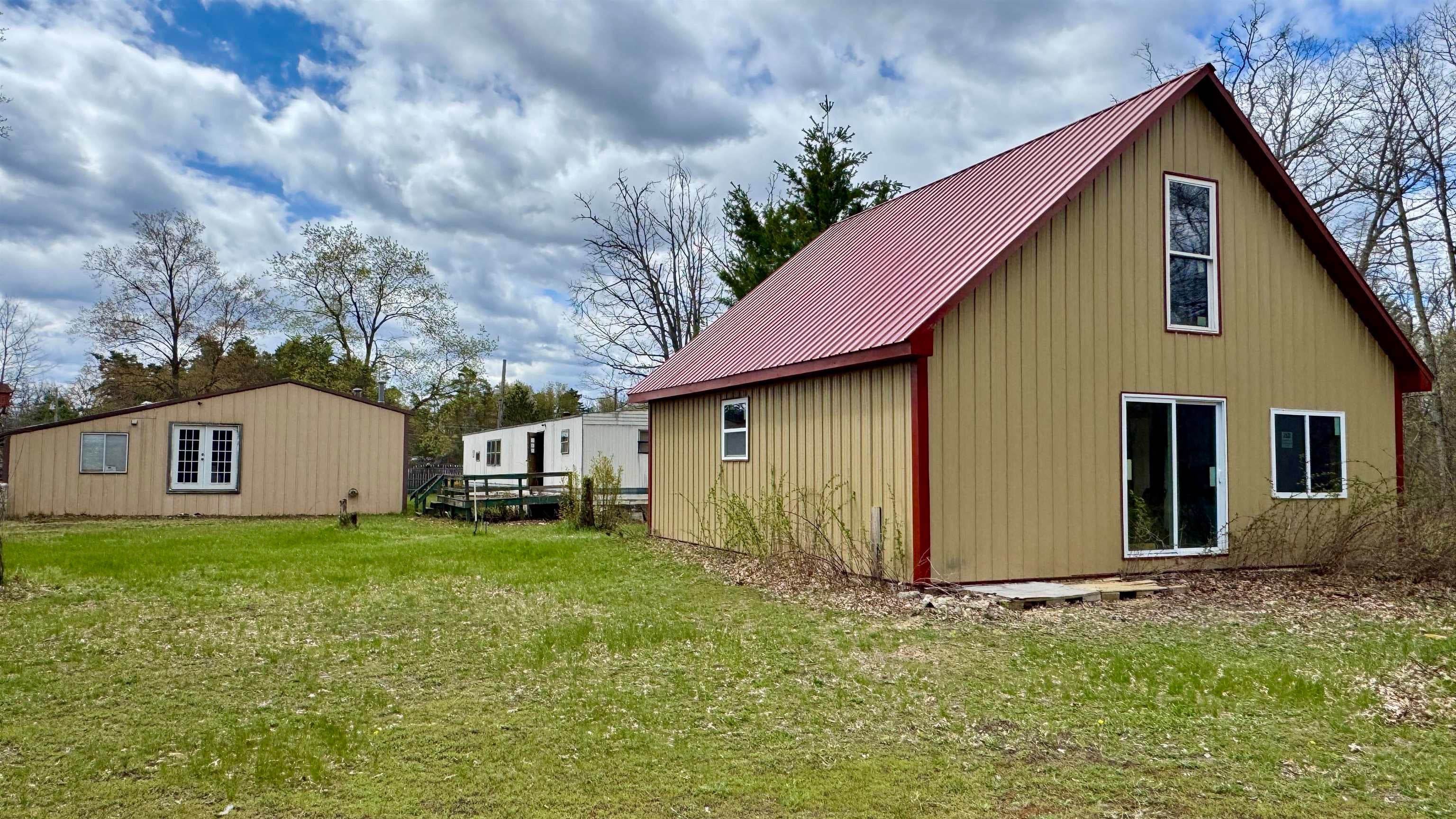 1496 17 Mile Road