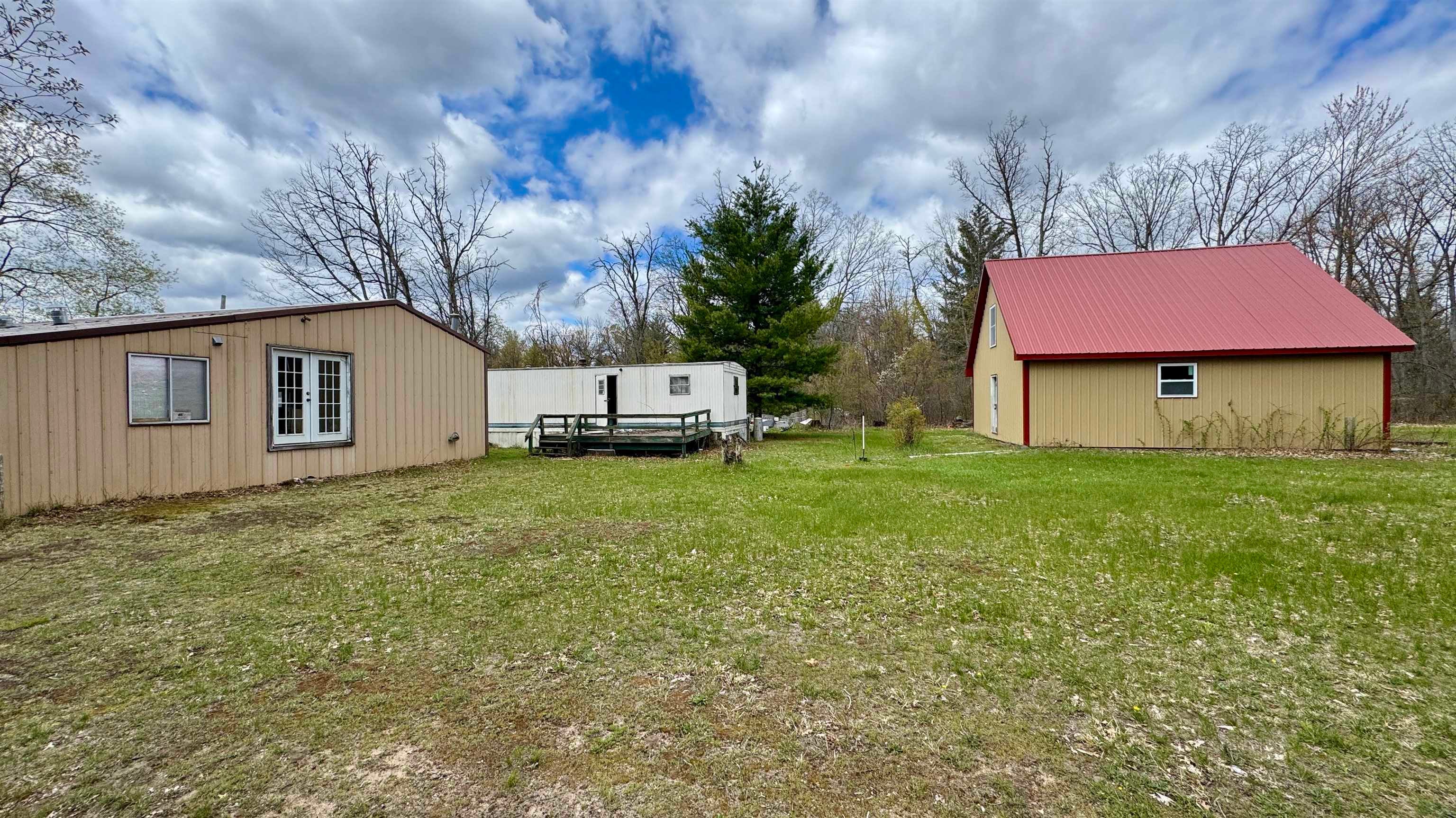 1496 17 Mile Road