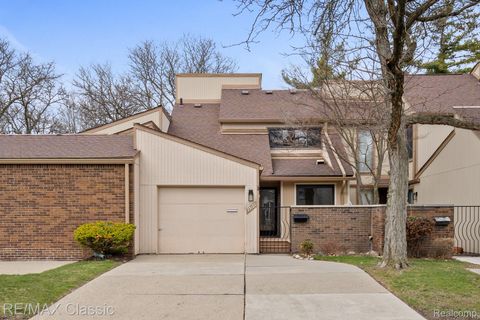 23127 Farmington Road Farmington City MI 48336