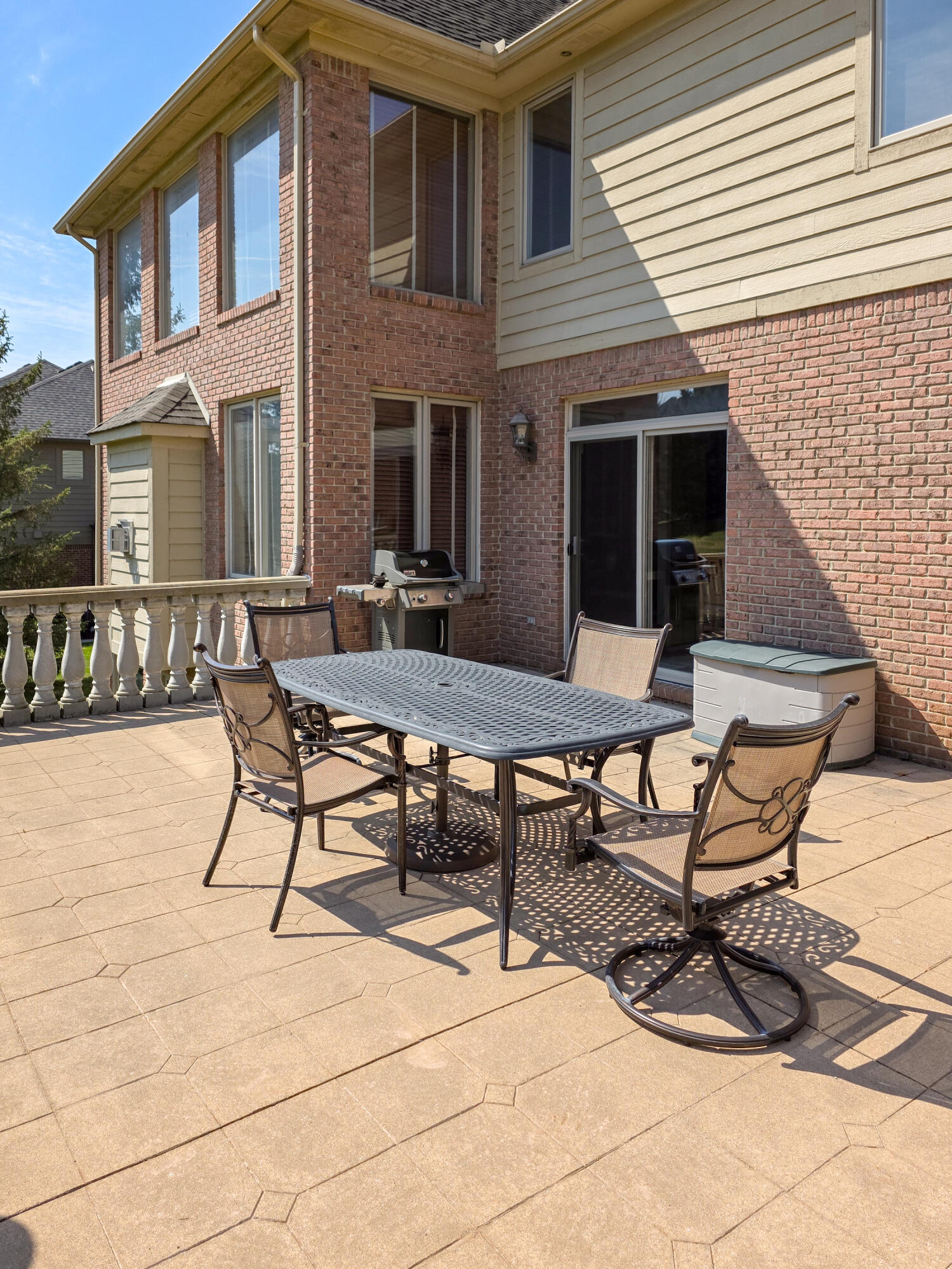 1053 Autumnview Court