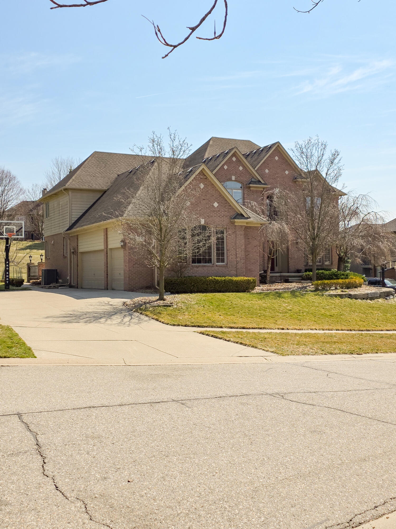 1053 Autumnview Court