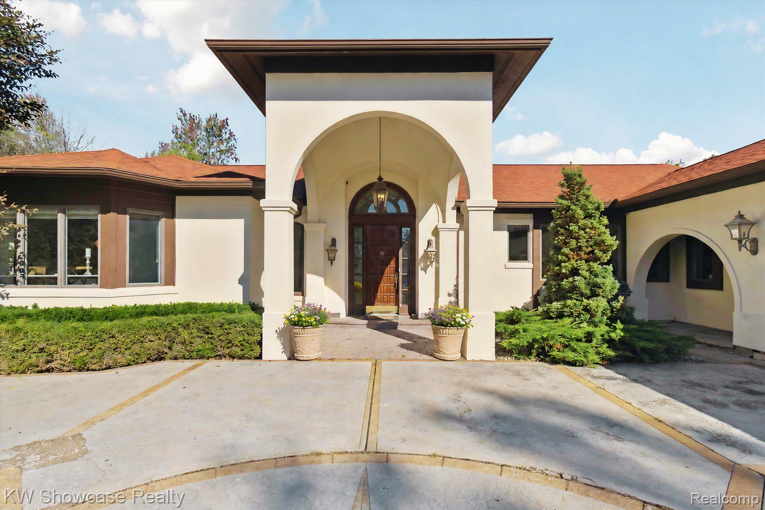 9109 N Territorial Road