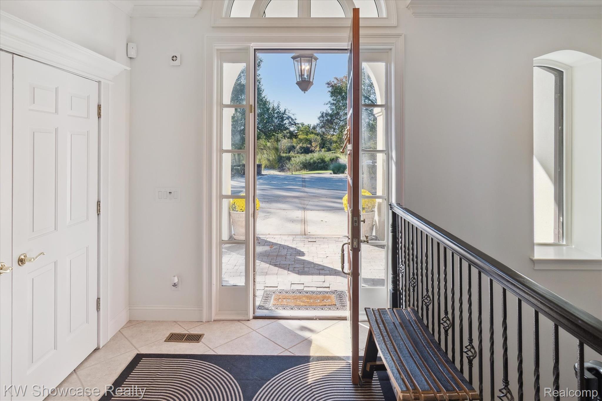 9109 N Territorial Road