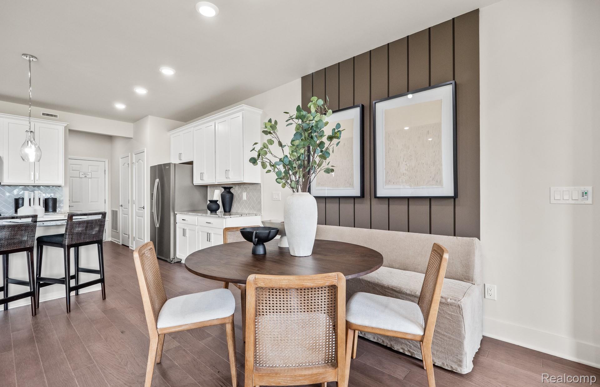 5572 East Spaniel Drive