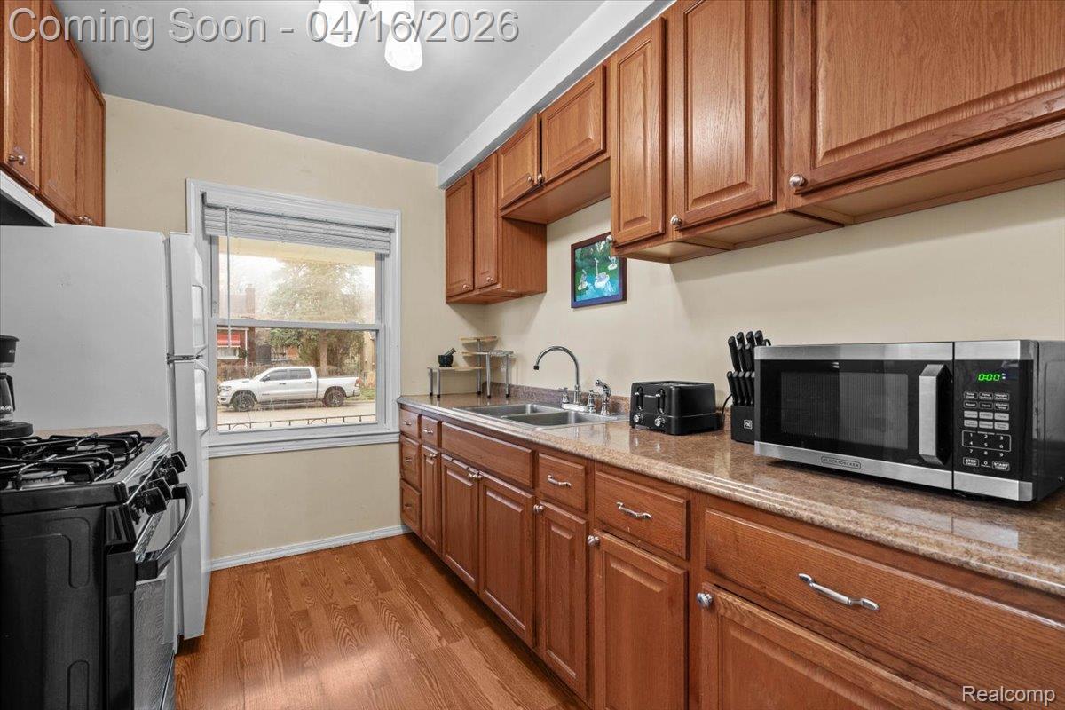 21330 Caledonia Avenue