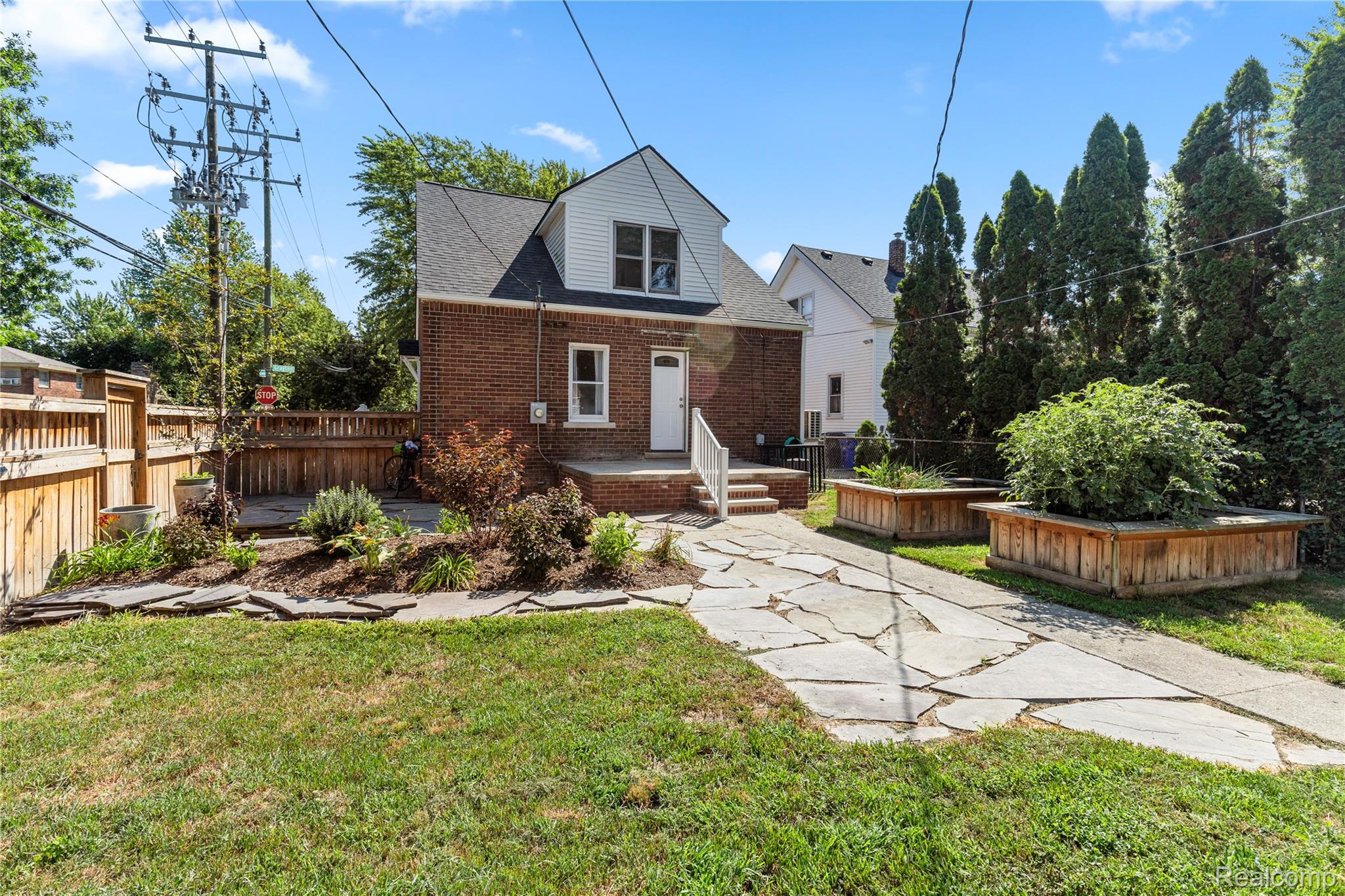 Detroit City, Michigan 48224, United States, 3 Bedrooms Bedrooms, ,2 BathroomsBathrooms,Residential,Active,175537