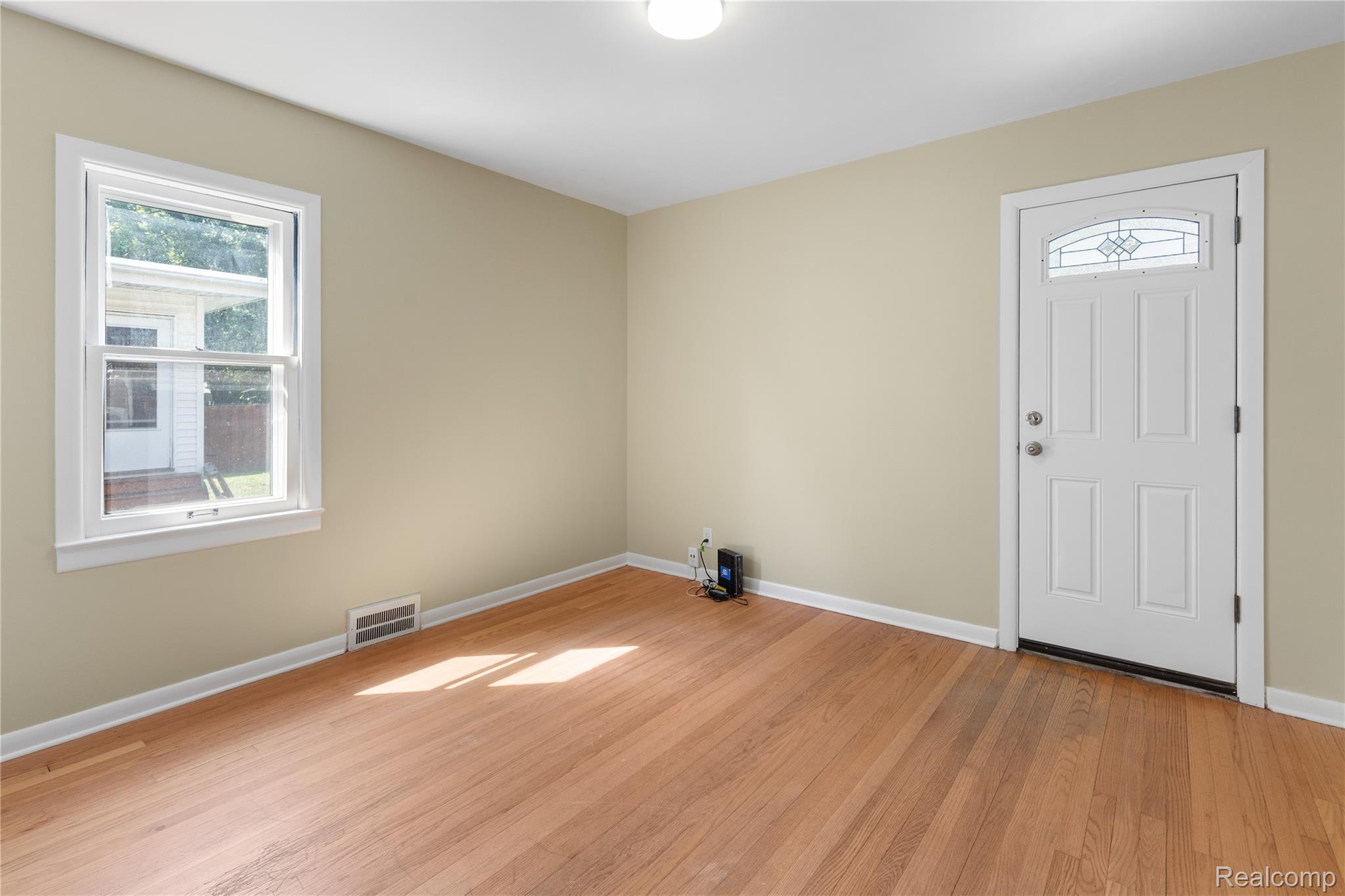 Detroit City, Michigan 48224, United States, 3 Bedrooms Bedrooms, ,2 BathroomsBathrooms,Residential,Active,175537