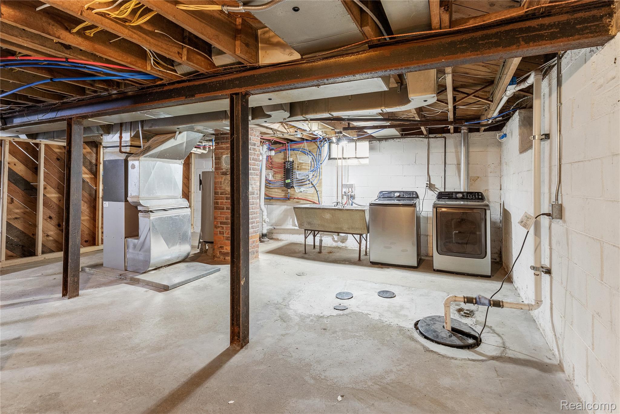 Detroit City, Michigan 48224, United States, 3 Bedrooms Bedrooms, ,2 BathroomsBathrooms,Residential,Active,175537