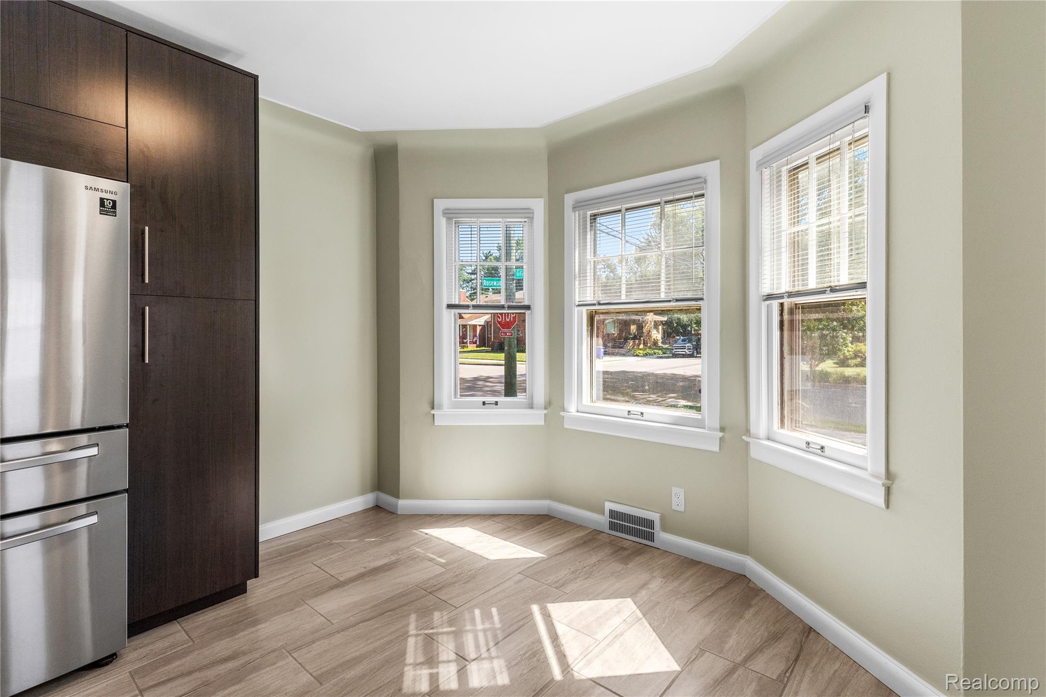 Detroit City, Michigan 48224, United States, 3 Bedrooms Bedrooms, ,2 BathroomsBathrooms,Residential,Active,175537