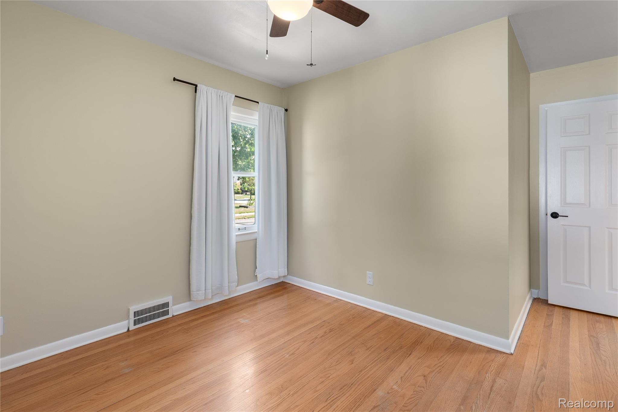 Detroit City, Michigan 48224, United States, 3 Bedrooms Bedrooms, ,2 BathroomsBathrooms,Residential,Active,175537