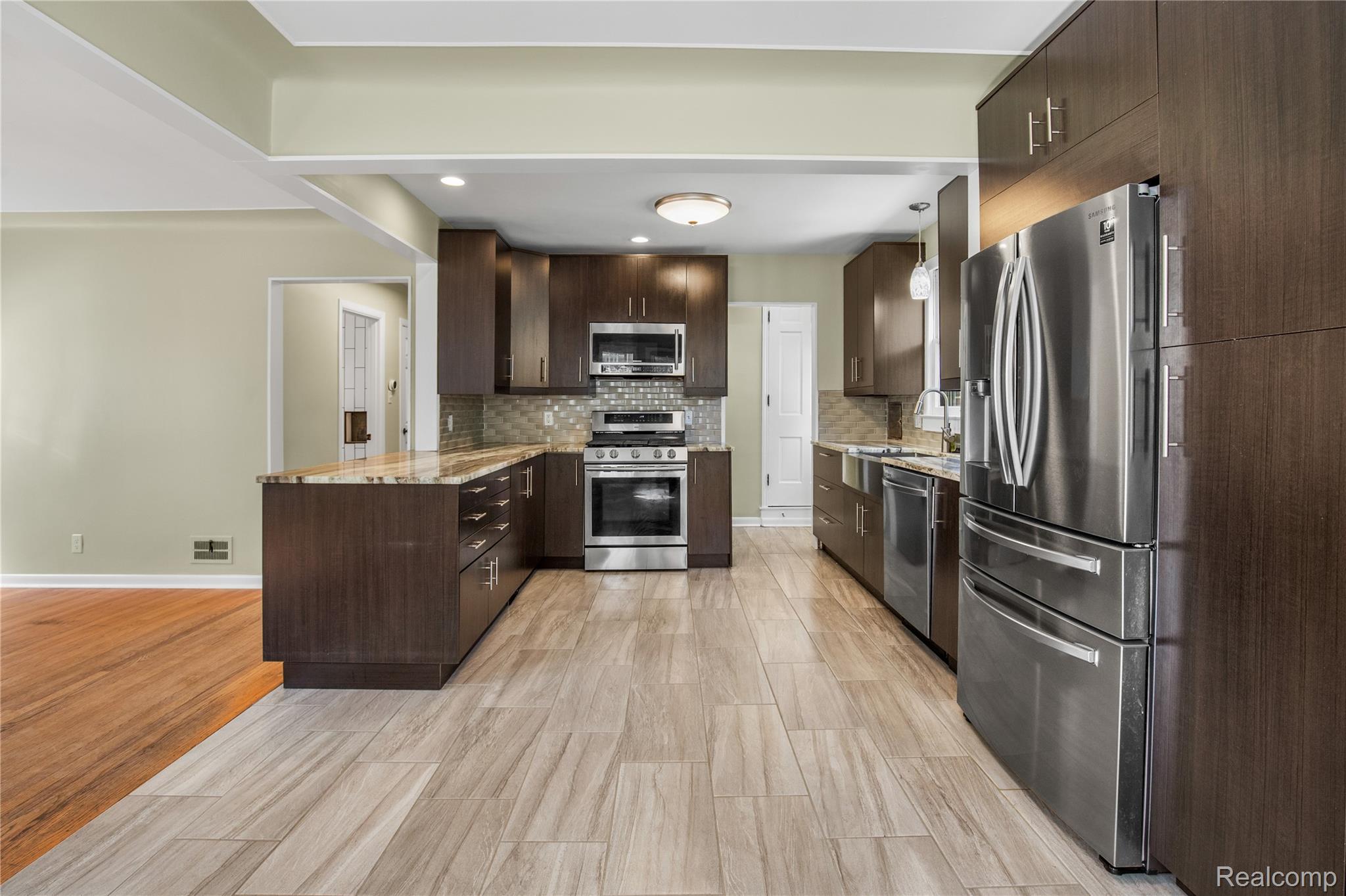 Detroit City, Michigan 48224, United States, 3 Bedrooms Bedrooms, ,2 BathroomsBathrooms,Residential,Active,175537