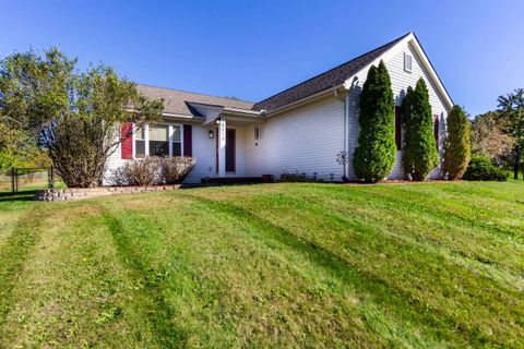 16215 Apple Lane Fenton Charter Township MI 48451