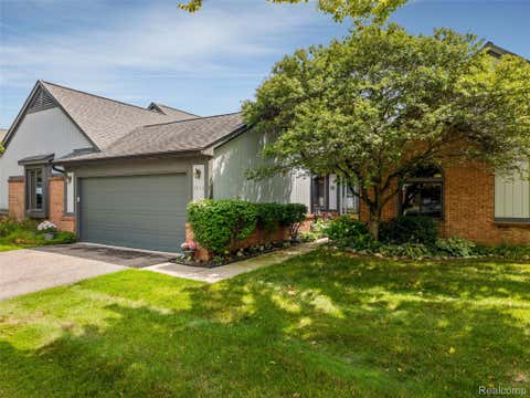 Photo of 2815 Lochmoor Boulevard, Lake Orion Village, MI 48360 (MLS # 20261062600)