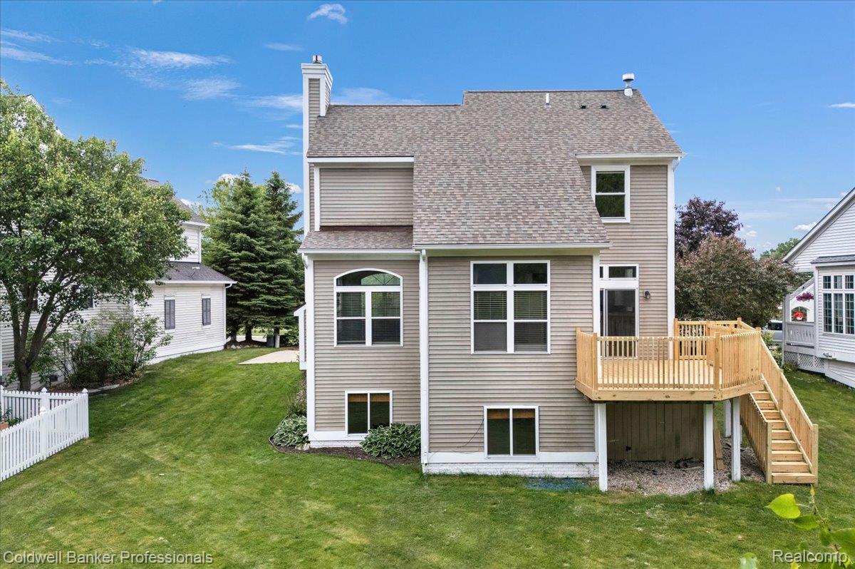 1485 Fountain View Lane
