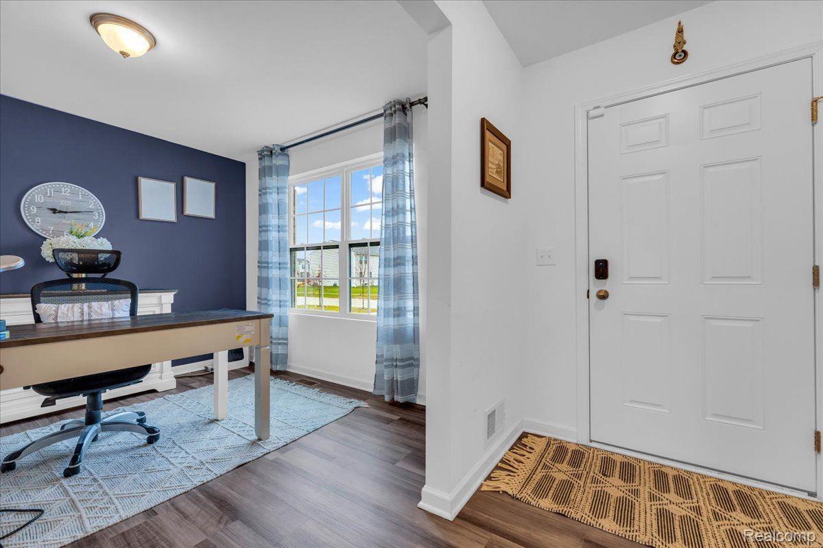 9556 NATURE VIEW Lane