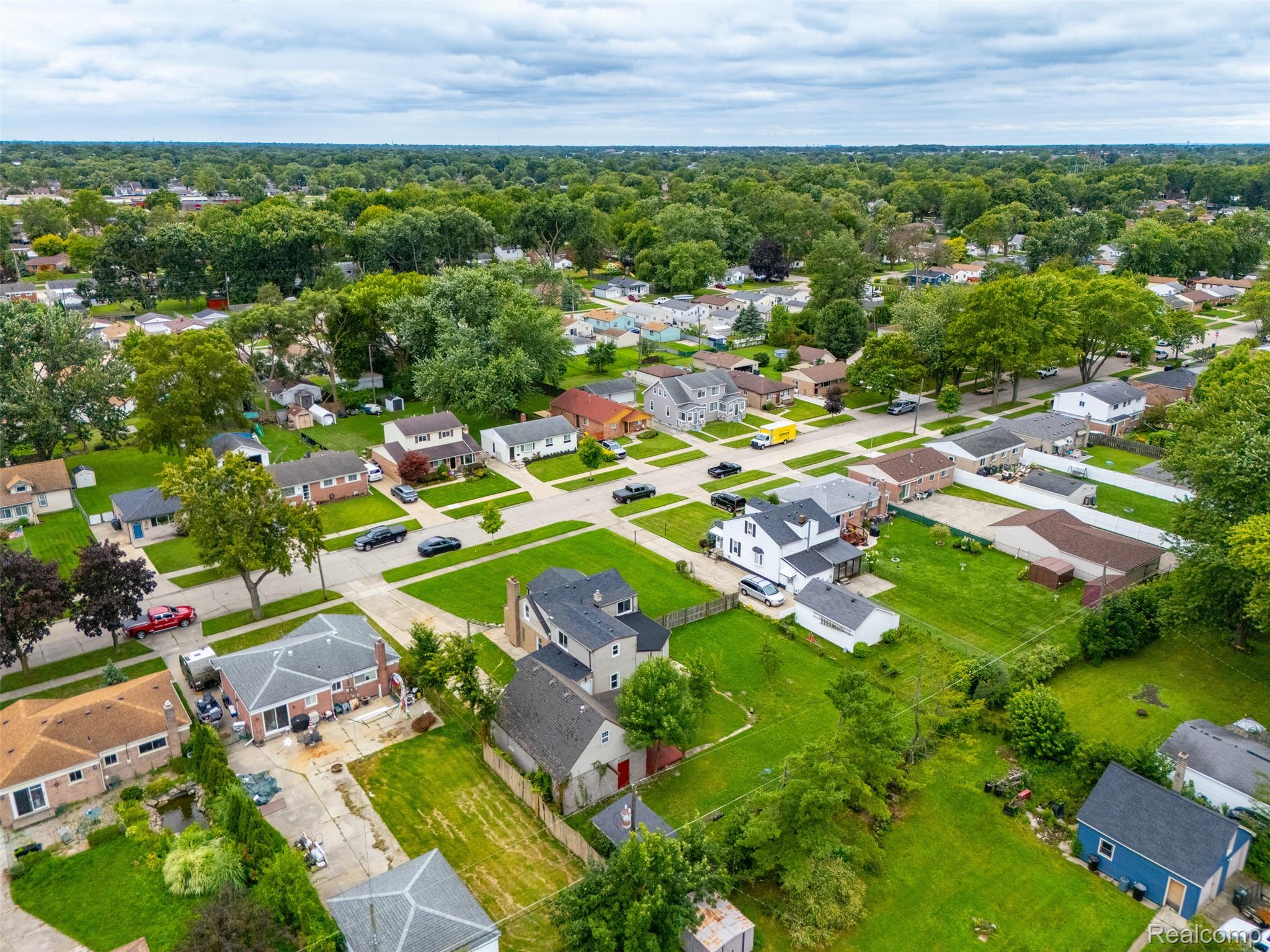 St Clair Shores City, Michigan 48082, United States, 5 Bedrooms Bedrooms, ,3 BathroomsBathrooms,Residential,Active,208886