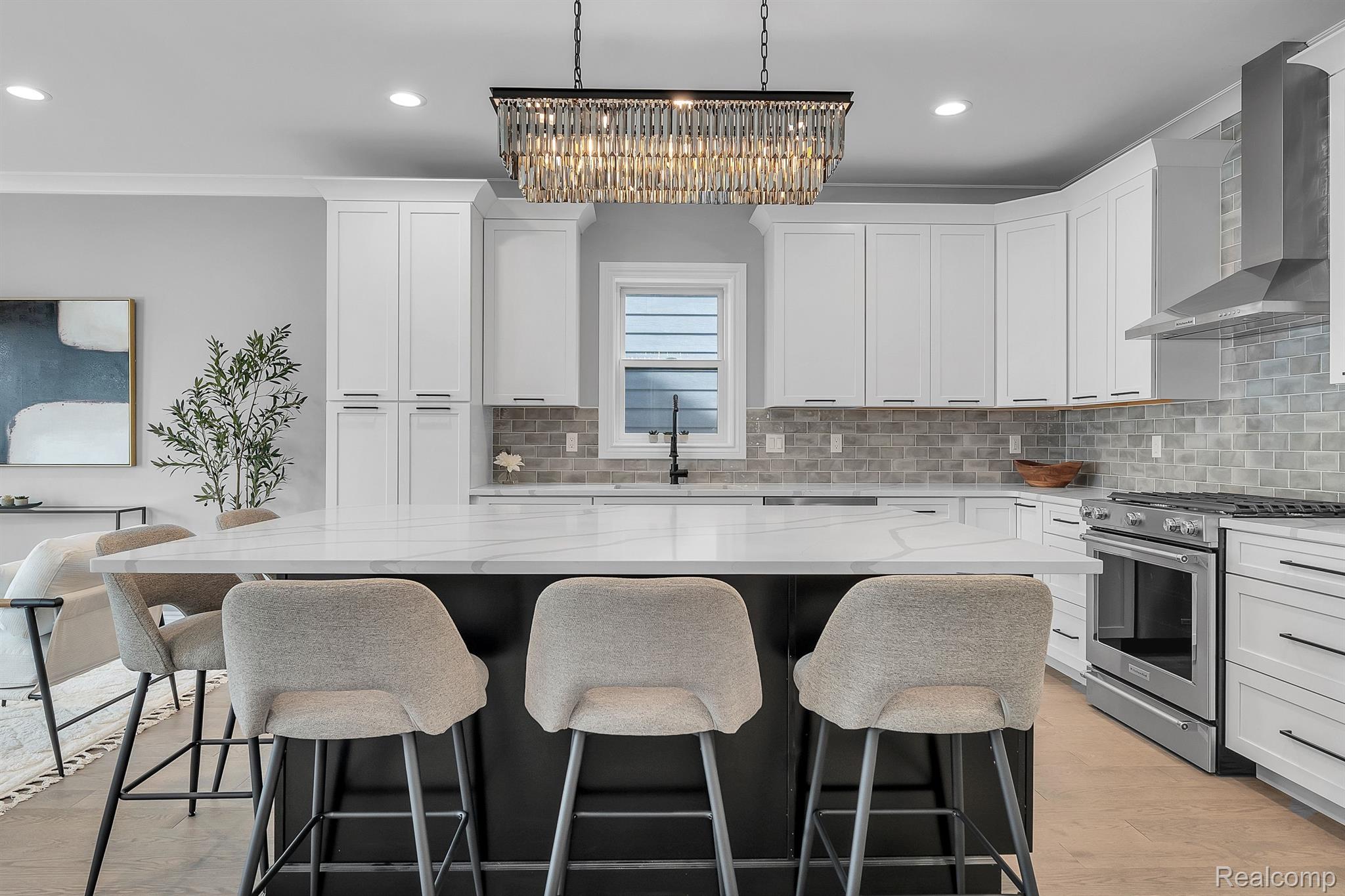 1929 BROOKWOOD Avenue