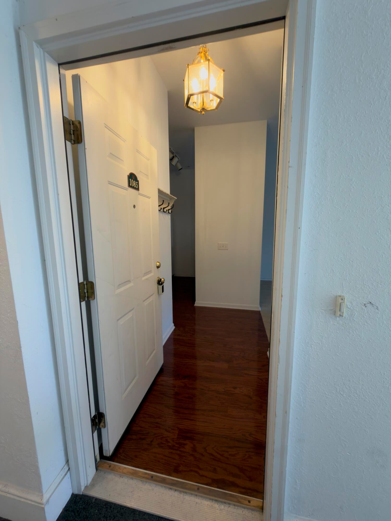 1085 Joyce Lane