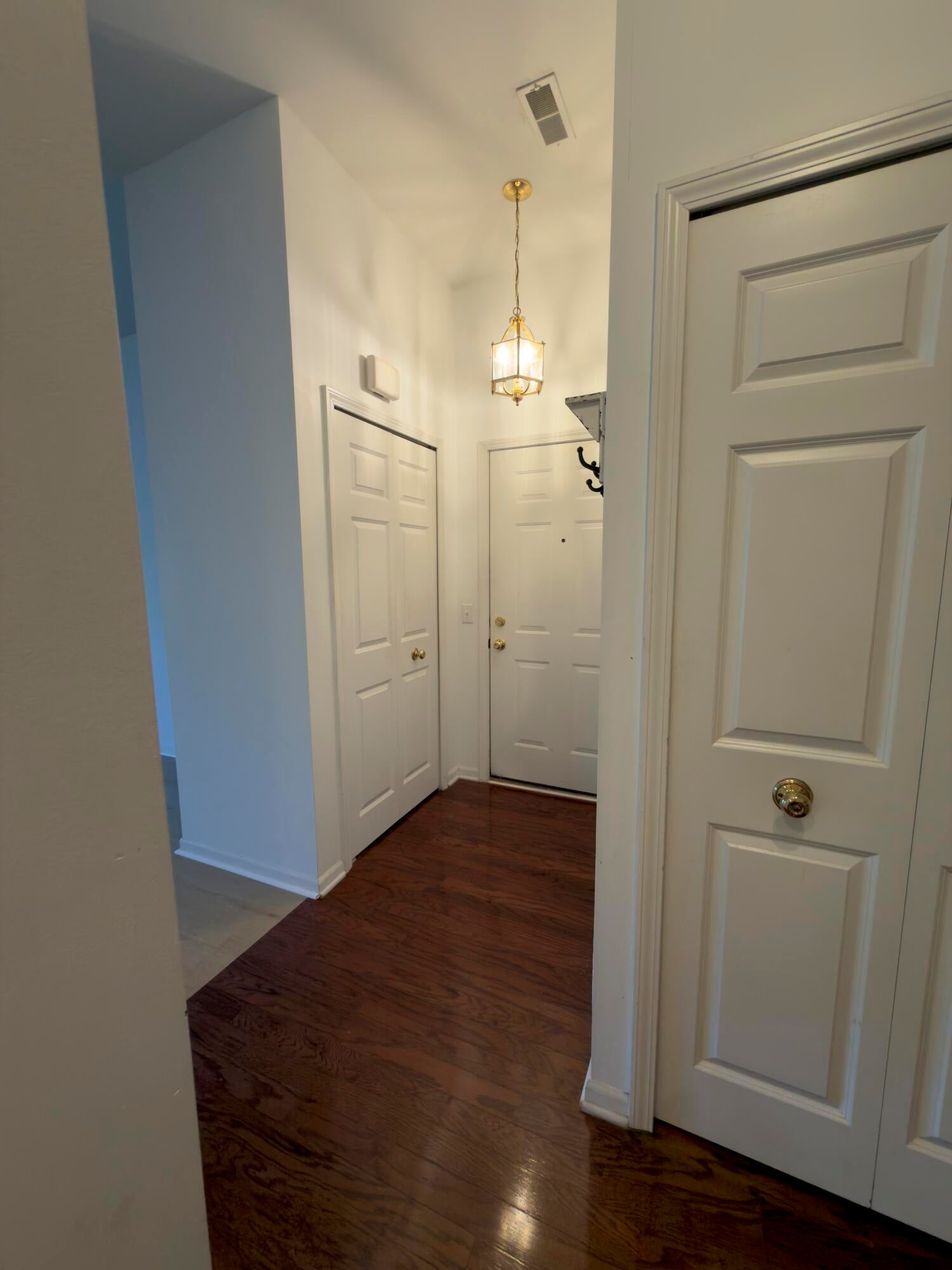 1085 Joyce Lane