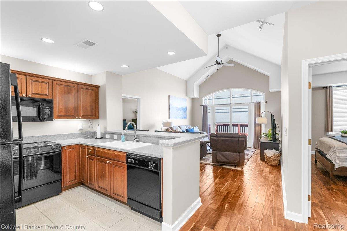 220 Mac Avenue 411