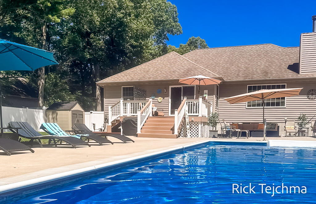 2055 Rambling Oak Drive