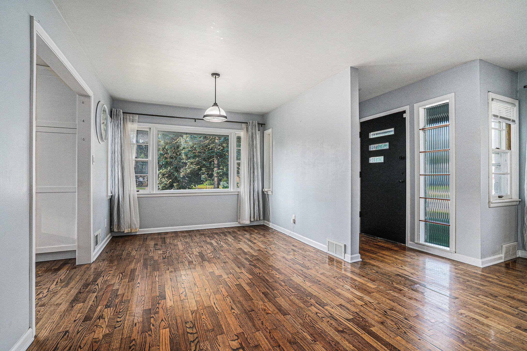 21 S S 15th Street Street