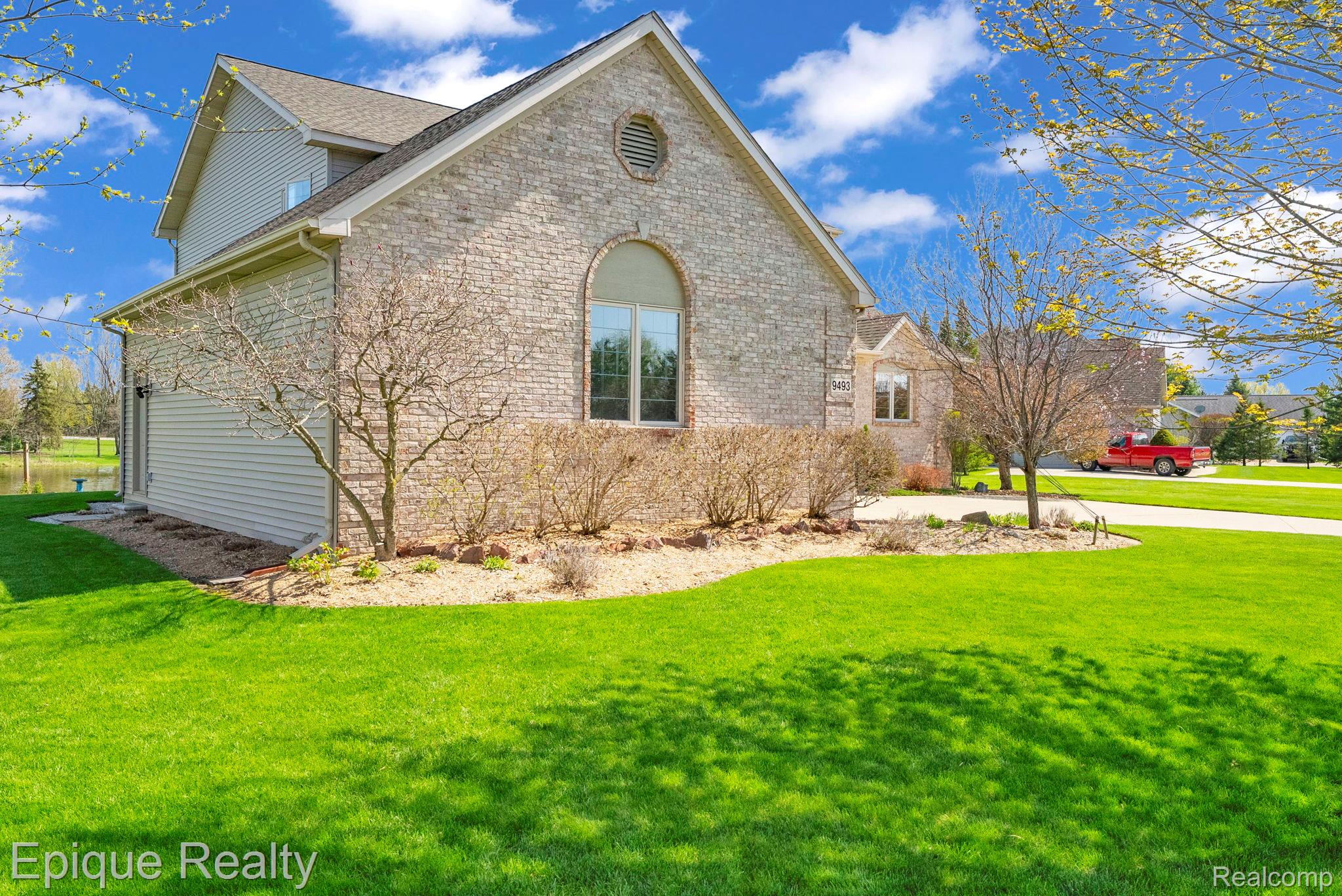 9493 Aspen View Drive