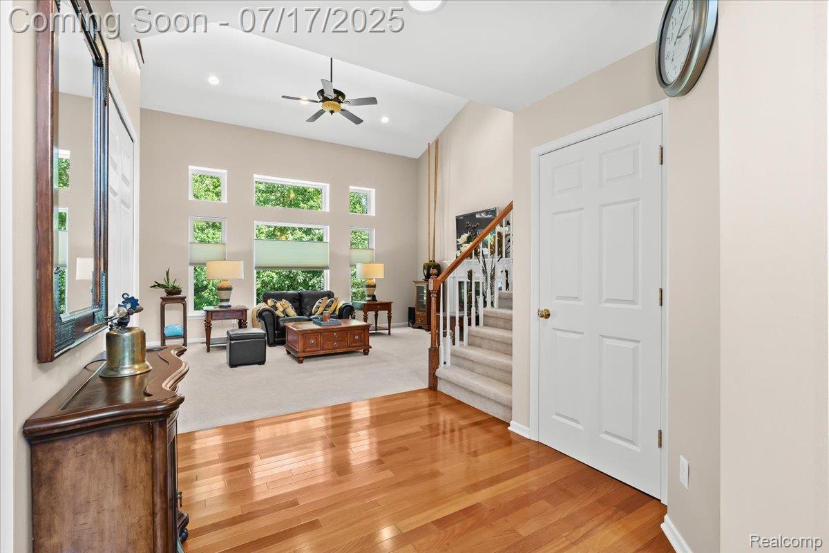 610 W Oxhill Drive