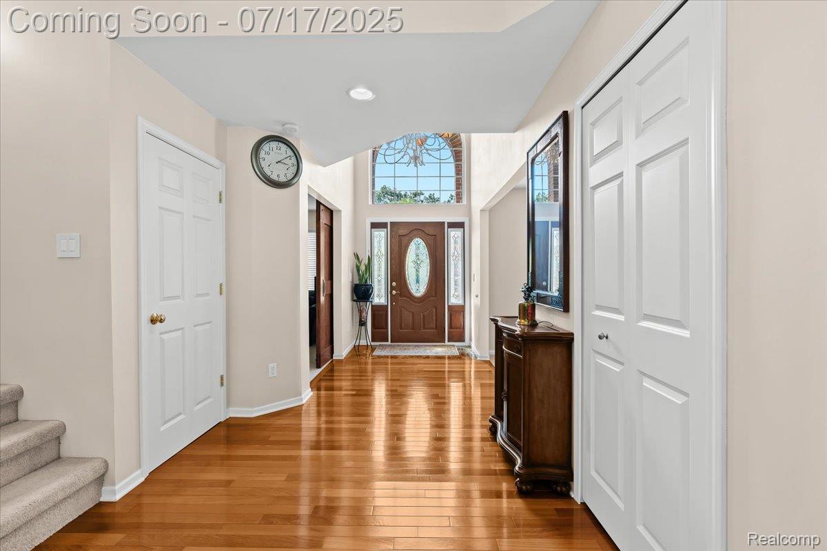 610 W Oxhill Drive