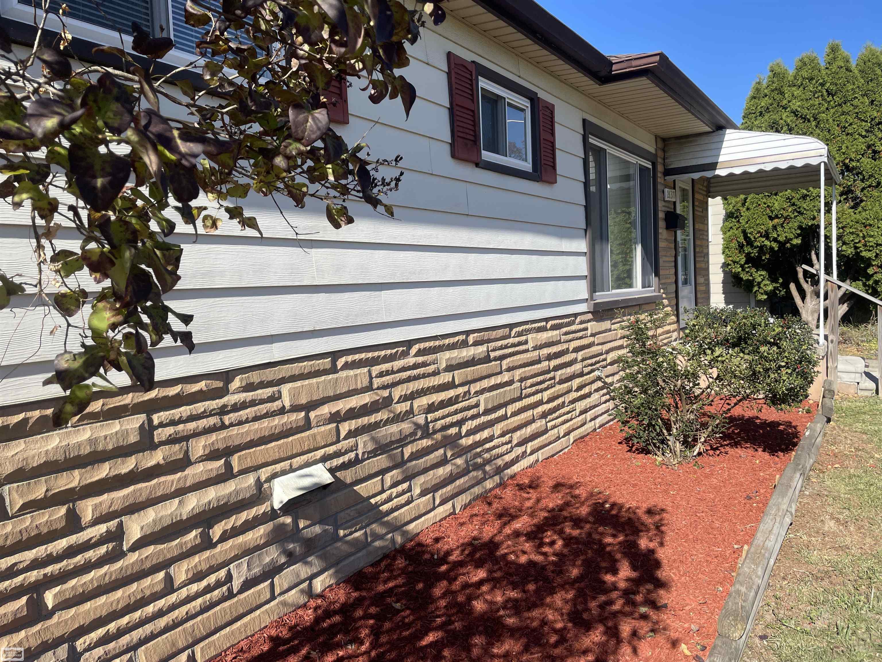 26371 COMPSON Street