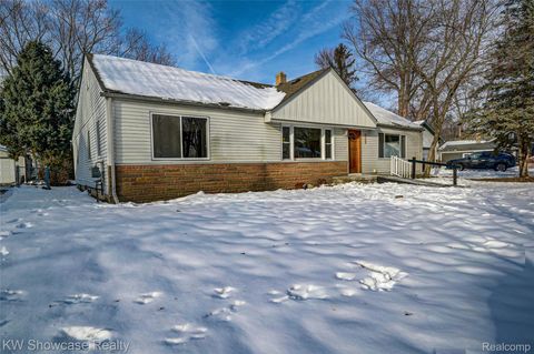 19443 Weyher Street Livonia City MI 48152