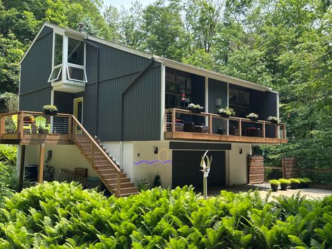 18180 N Shore Estates Road Spring Lake Township MI 49456