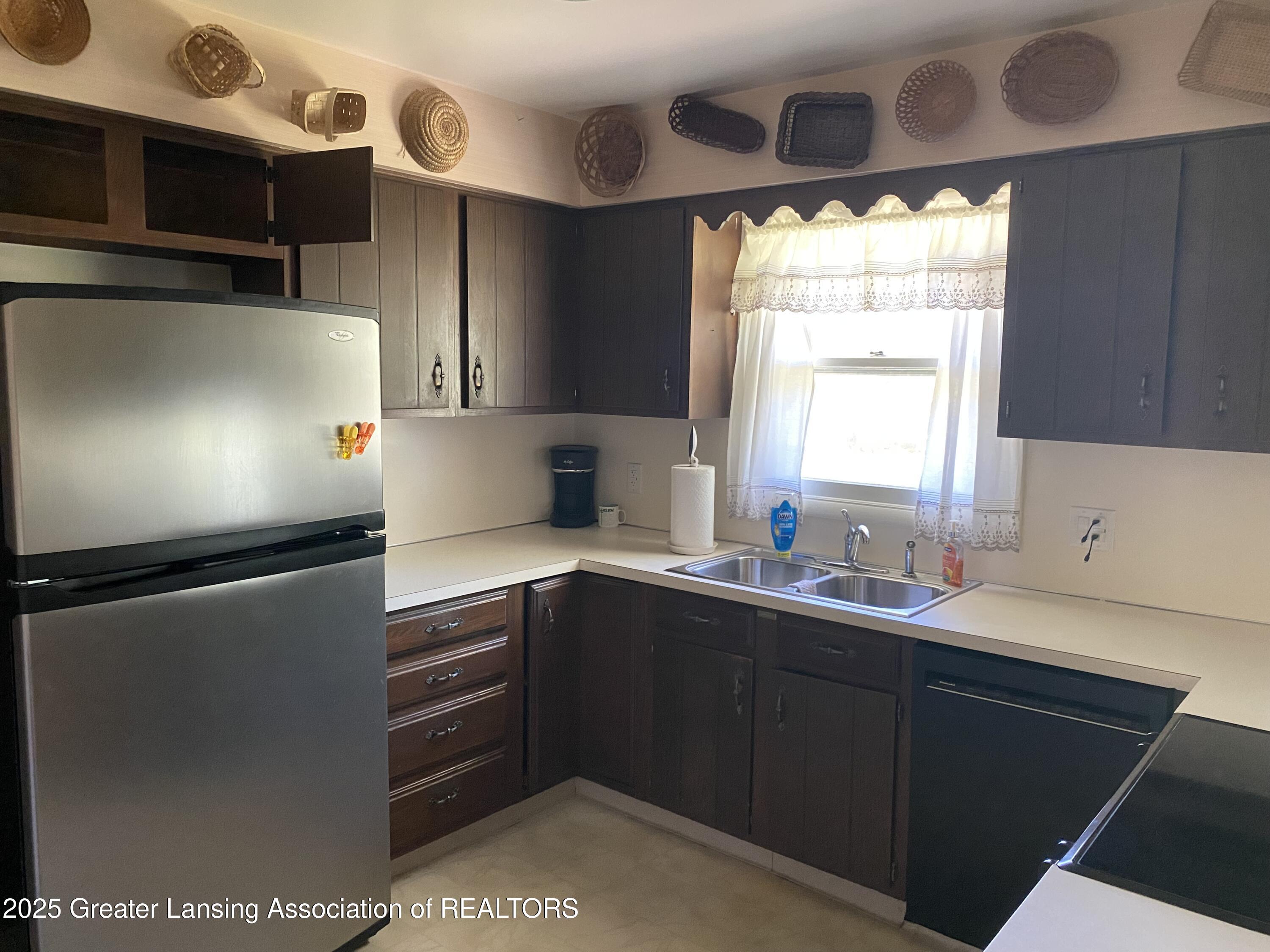 Delhi Charter Township, Michigan 48842, United States, 3 Bedrooms Bedrooms, ,2 BathroomsBathrooms,Residential,Active,163539